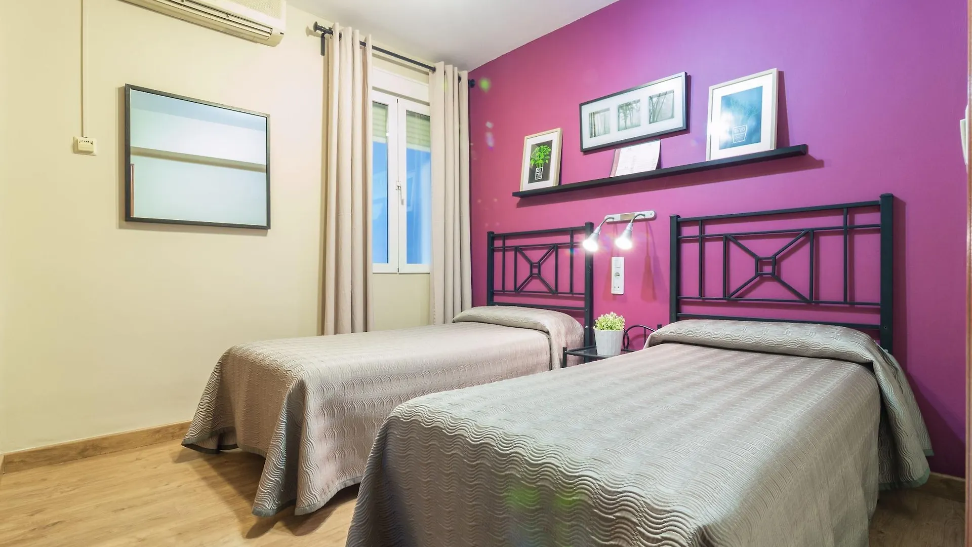 Hostal Jentoft Seville Hostel