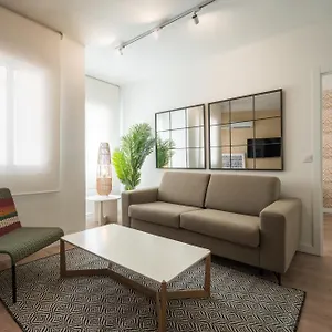 Sunn Amador De Rios, By Homing U Apartament