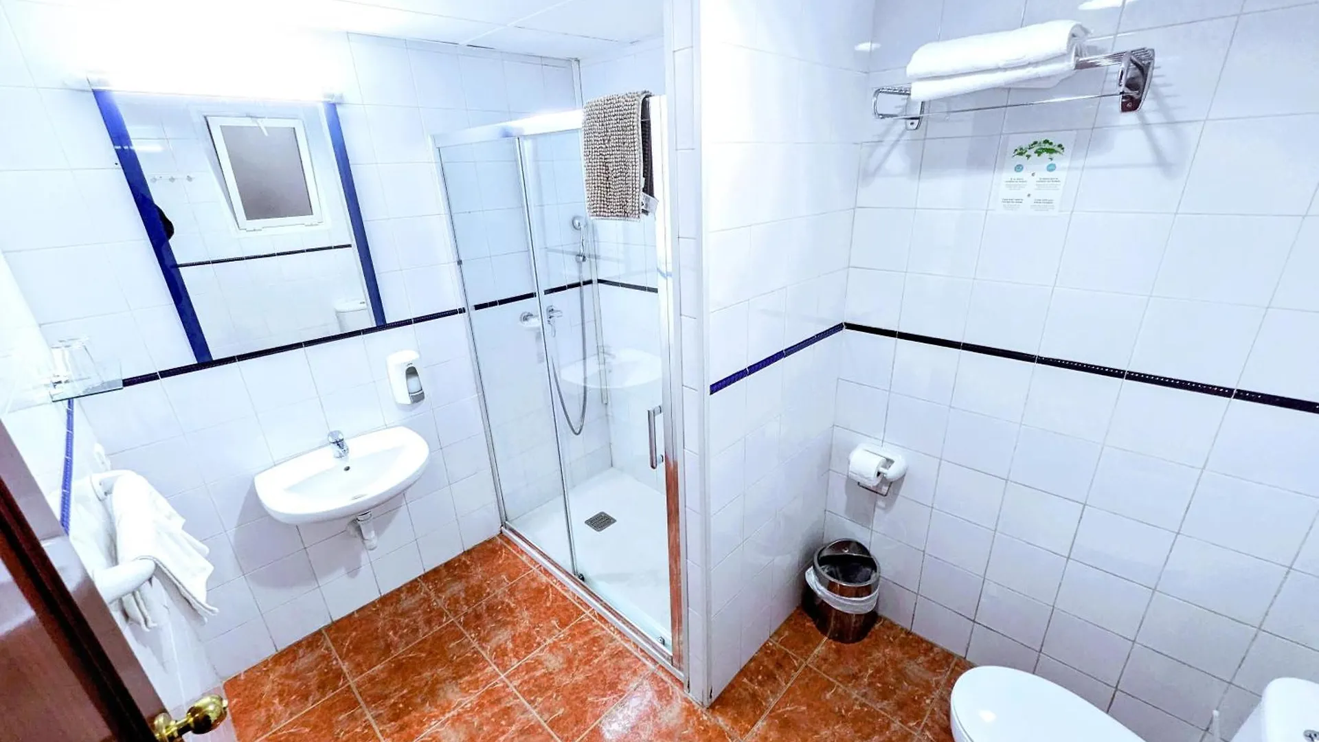 Hostal Jentoft Seville 2*,  Spain