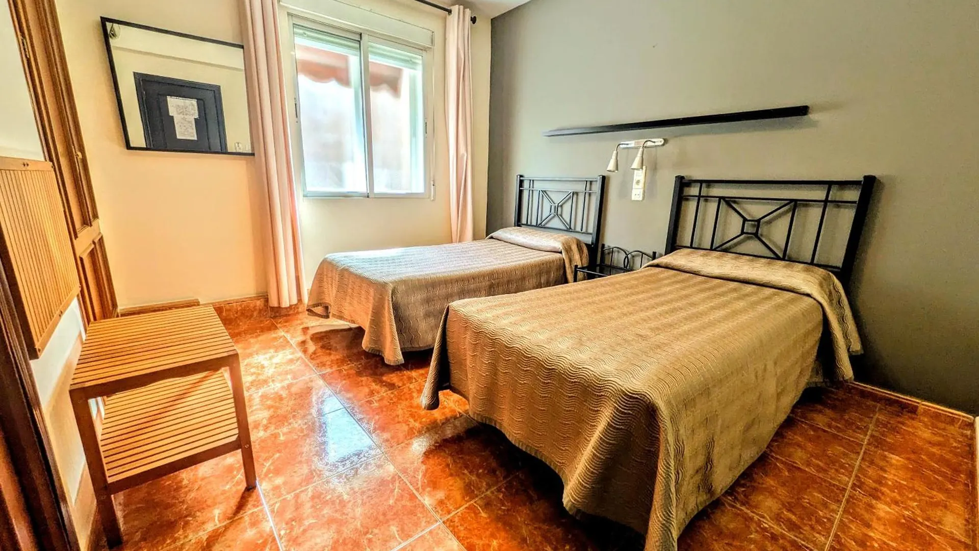 Vandrerhjem Hostal Jentoft Sevilla